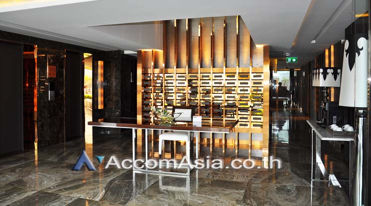 5  Apartment For Rent in Sukhumvit ,Bangkok BTS Ekkamai at Quality Time with Family AA11404