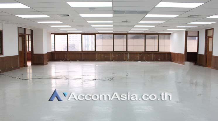  2  Office Space For Rent in Sukhumvit ,Bangkok BTS Asok - MRT Sukhumvit at Rajapark Building AA11421