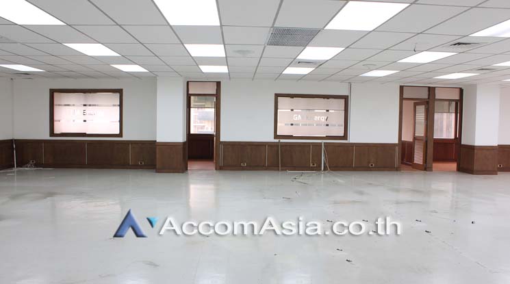  1  Office Space For Rent in Sukhumvit ,Bangkok BTS Asok - MRT Sukhumvit at Rajapark Building AA11421