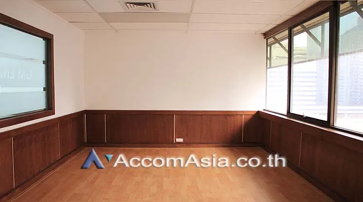 4  Office Space For Rent in Sukhumvit ,Bangkok BTS Asok - MRT Sukhumvit at Rajapark Building AA11421