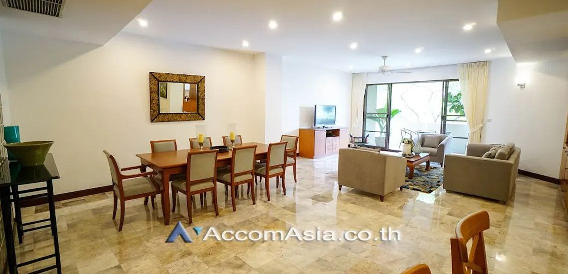 unit 3 Bedrooms  Apartment For Rent in Sukhumvit, Bangkok  near BTS Phrom Phong (AA11521)