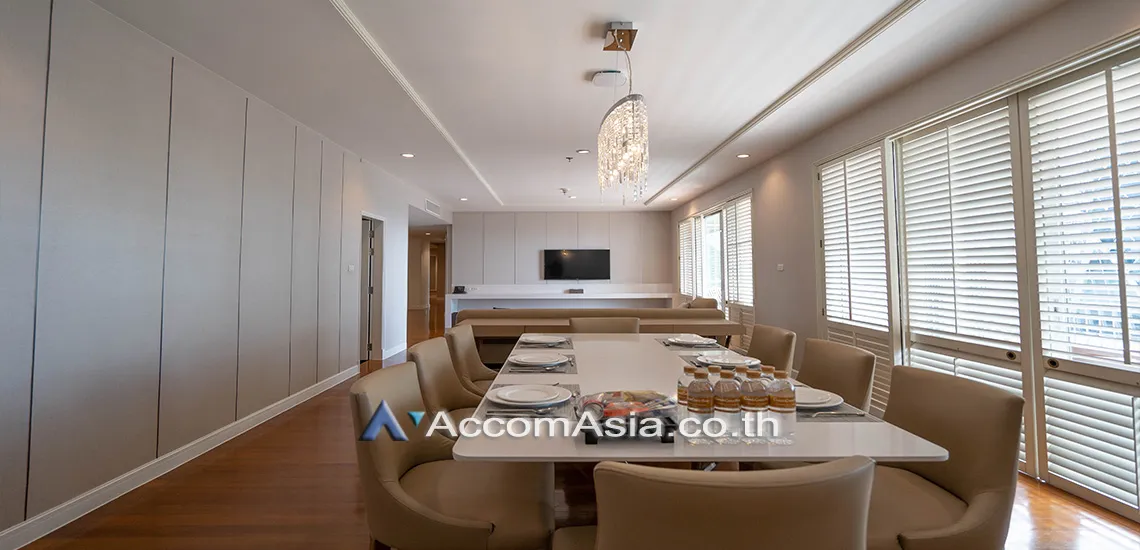 unitPenthouse |  4 Bedrooms  Apartment For Rent in Ploenchit, Bangkok  near BTS Ploenchit (AA11550)