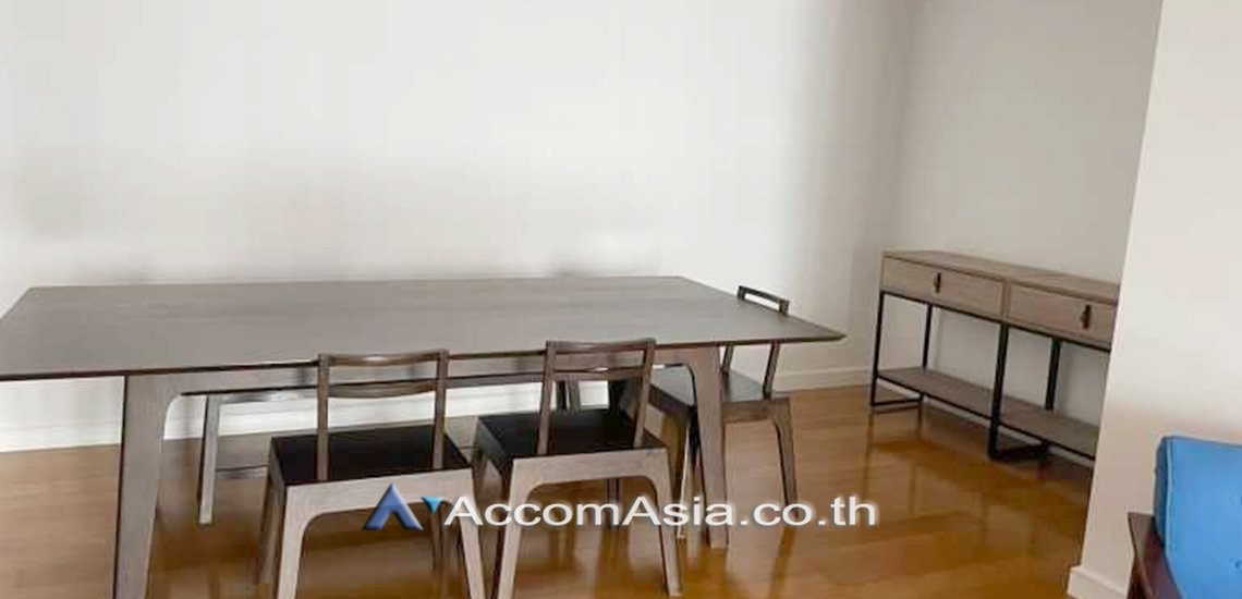  1  4 br Condominium For Rent in Ploenchit ,Bangkok MRT Sam Yan - BTS Sala Daeng at Chamchuri Square Residence AA11560