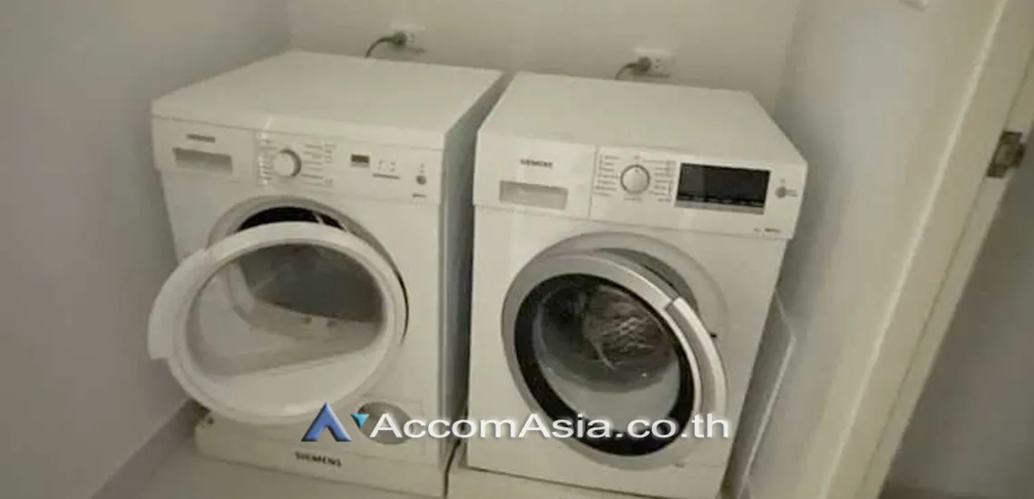 15  4 br Condominium For Rent in Ploenchit ,Bangkok MRT Sam Yan - BTS Sala Daeng at Chamchuri Square Residence AA11560