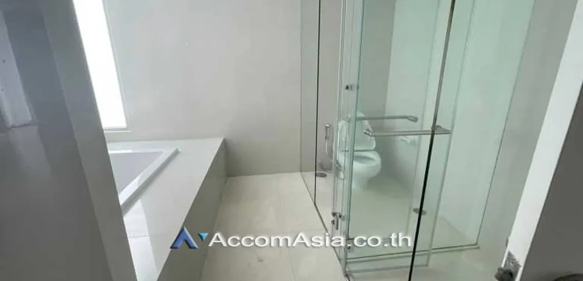 12  4 br Condominium For Rent in Ploenchit ,Bangkok MRT Sam Yan - BTS Sala Daeng at Chamchuri Square Residence AA11560