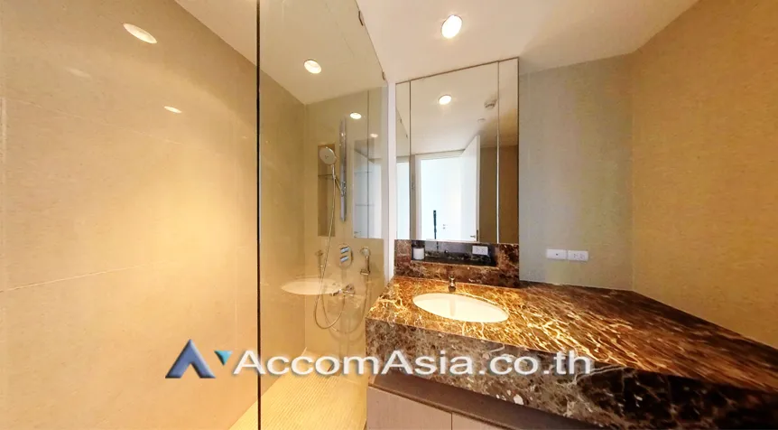 10  3 br Condominium for rent and sale in Ploenchit ,Bangkok BTS Ratchadamri - MRT Silom at 185 Rajadamri AA11562