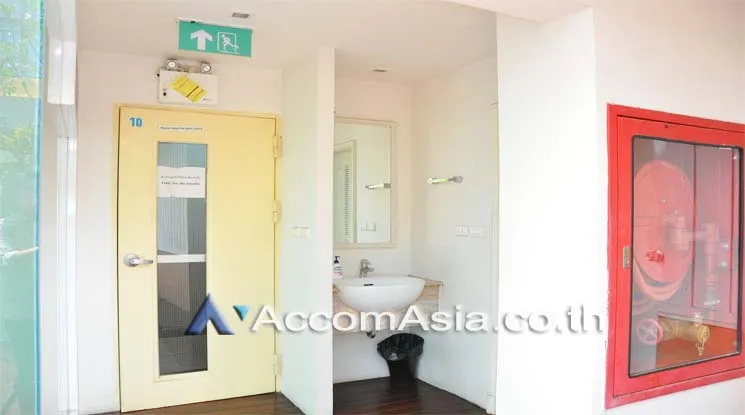 12  Apartment For Rent in Sathorn ,Bangkok BTS Saint Louis at Exclusive Apartment AA11606