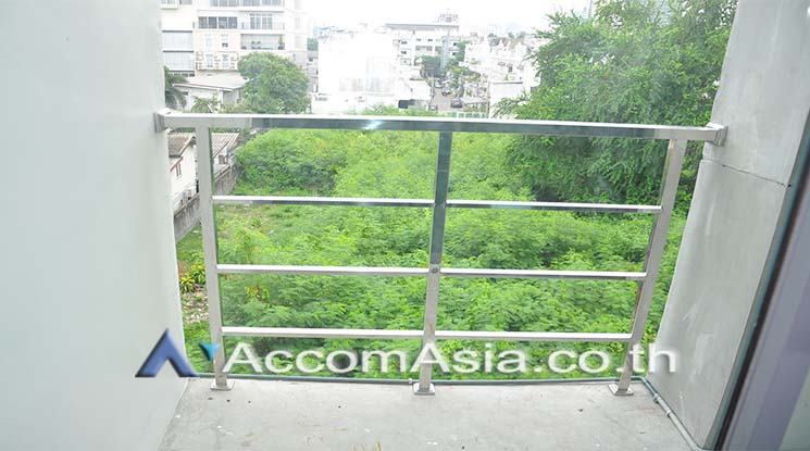  1  1 br Apartment For Rent in Sukhumvit ,Bangkok BTS Ekkamai at Modern Interiors AA11611