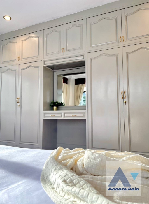 6  3 br Apartment For Rent in Sukhumvit ,Bangkok MRT Phetchaburi - BTS Phrom Phong at Classic Residence AA11662