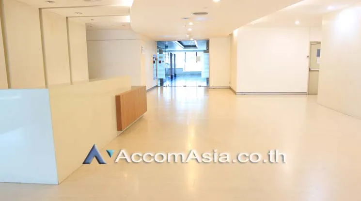 unitCenter Air |  Office space For Rent & Sale in Ratchadaphisek, Bangkok  near ARL Ramkhamhaeng (AA11691)