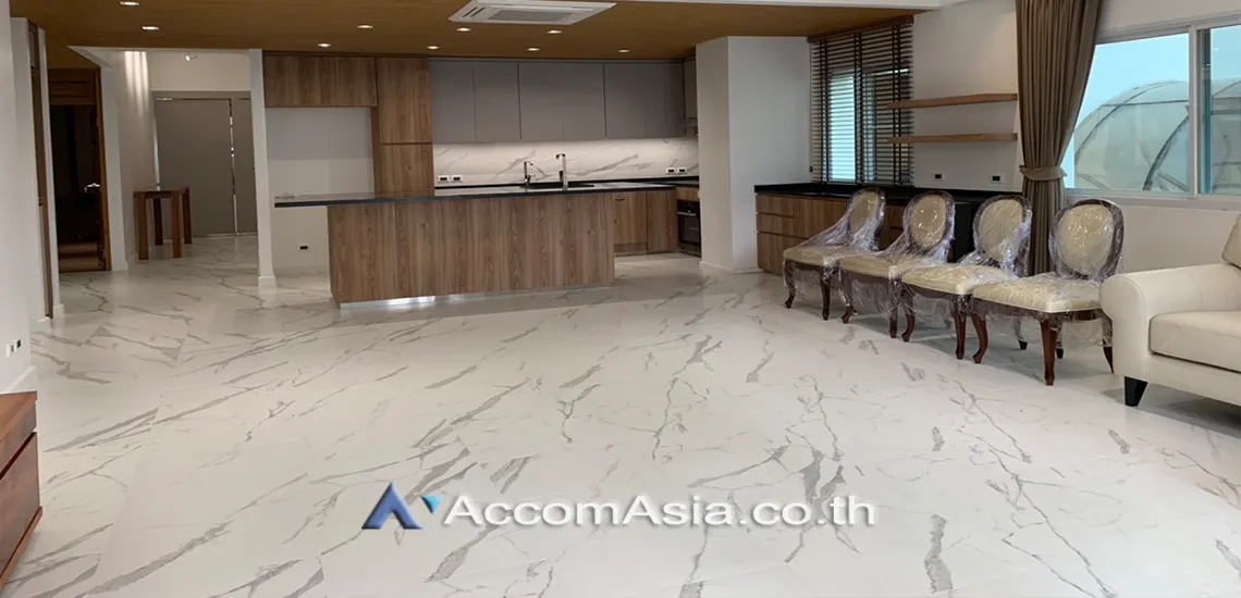 unit 3 Bedrooms  Condominium For Rent in Sukhumvit, Bangkok  near BTS Phrom Phong (AA11730)
