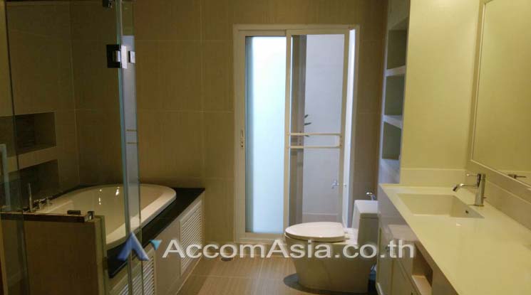 5  3 br Apartment for rent and sale in Ploenchit ,Bangkok BTS Ploenchit at Set  in Peaceful location AA11754