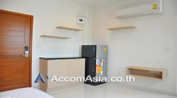  1  Studio Apartment For Rent in Sukhumvit ,Bangkok BTS Thong Lo at Low rise Building AA11776