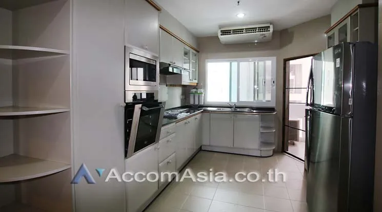unit 3 Bedrooms  Apartment For Rent in Sukhumvit, Bangkok  near MRT Sukhumvit - BTS Asok (AA11840)