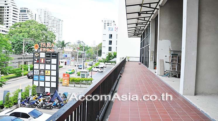 4  Retail / Showroom For Rent in Sukhumvit ,Bangkok MRT Phetchaburi - BTS Phrom Phong at Taka Town AA11847
