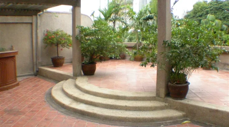 8  3 br Townhouse for rent and sale in Sathorn ,Bangkok MRT Lumphini - BTS Sala Daeng at A serene townhouse nestled in the city center  11019803