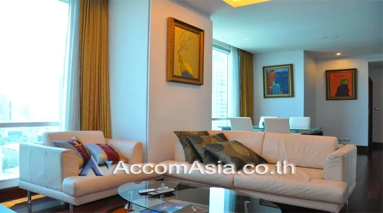 unit 2 Bedrooms  Condominium For Rent in Sathorn, Bangkok  near BTS Chong Nonsi (AA12041)