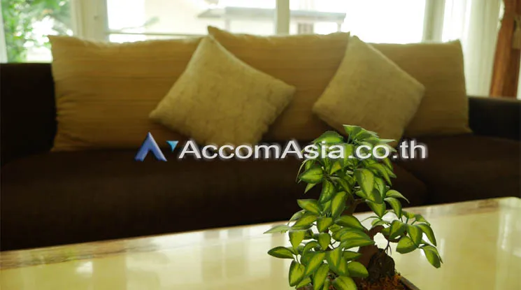 unit 3 Bedrooms  House For Rent in ,   (AA12060)
