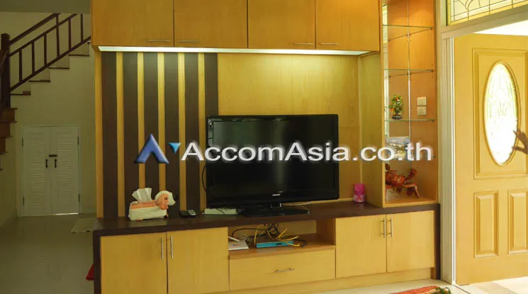 unit 3 Bedrooms  House For Rent in ,   (AA12060)