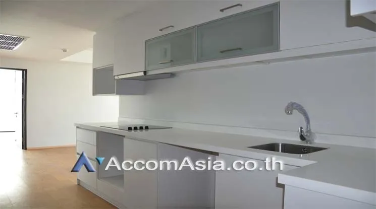 unit 2 Bedrooms  Condominium For Sale in Sukhumvit, Bangkok  near BTS Thong Lo (AA12122)