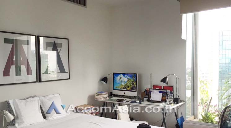 5  4 br Apartment For Rent in Silom ,Bangkok BTS Surasak at A Unique design and Terrace AA12248