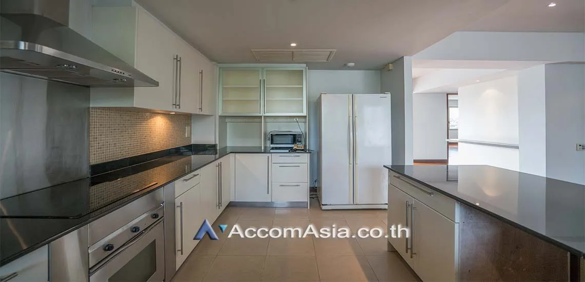 unitPet friendly |  3 Bedrooms  Apartment For Rent in Ploenchit, Bangkok  near MRT Lumphini - BTS Ploenchit (AA12271)