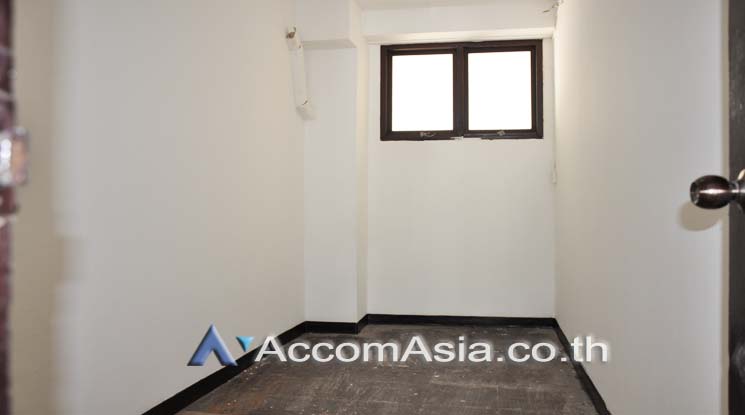 4  Shophouse For Rent in Silom ,Bangkok BTS Chong Nonsi AA12302