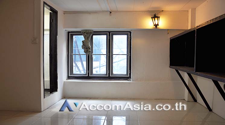 5  Shophouse For Rent in Silom ,Bangkok BTS Chong Nonsi AA12302