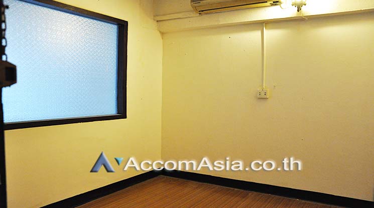 7  Shophouse For Rent in Silom ,Bangkok BTS Chong Nonsi AA12302