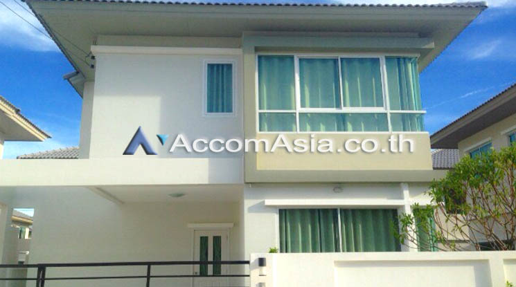  1  3 br House For Rent in  ,Chon Buri  at Family house for rent near J park AA12314