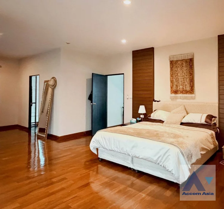 10  3 br Apartment for rent and sale in Sukhumvit ,Bangkok BTS Phrom Phong at Glorious outdoor area AA12336