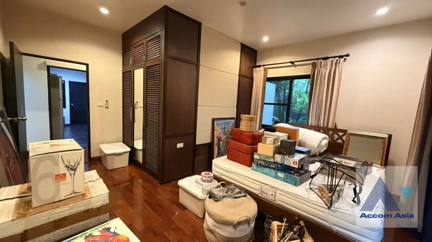 5  3 br Apartment for rent and sale in Sukhumvit ,Bangkok BTS Phrom Phong at Glorious outdoor area AA12336