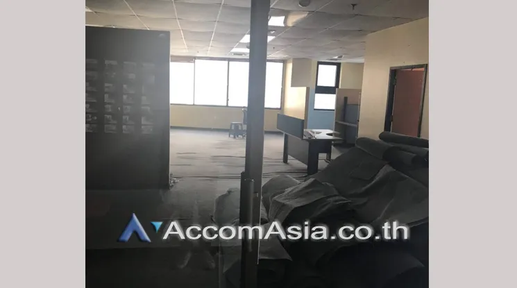 unit Office space For Rent in Silom, Bangkok  near BTS Sala Daeng (AA12354)