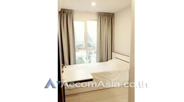unit 2 Bedrooms  Condominium For Sale in Sathorn, Bangkok  near BTS Saphan Taksin (AA12494)