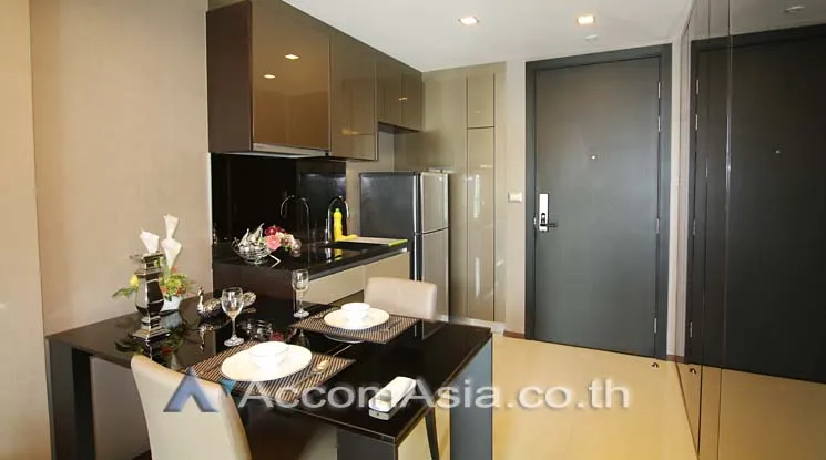 unit 1 Bedroom  Condominium For Rent in Sukhumvit, Bangkok  near BTS Ekkamai (AA12496)