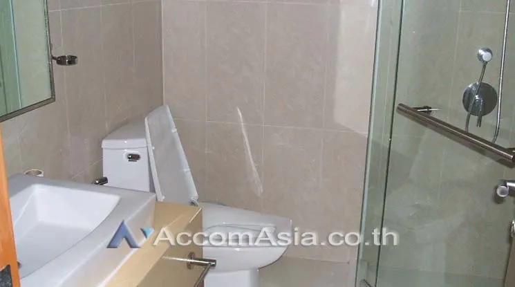unit 2 Bedrooms  Condominium For Rent in Sukhumvit, Bangkok  near BTS Phra khanong (AA12564)