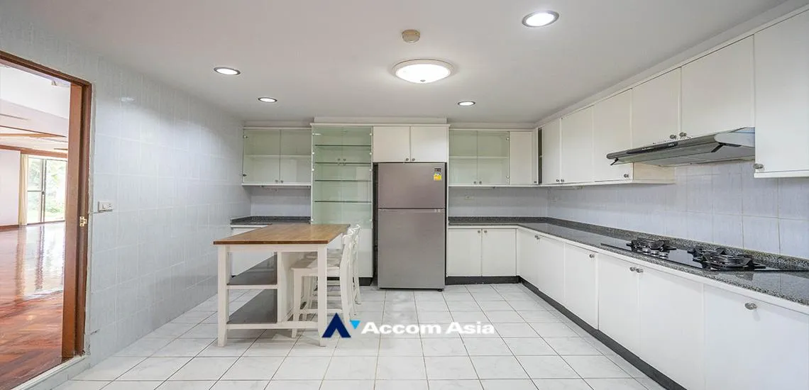 9  4 br Apartment For Rent in Sukhumvit ,Bangkok BTS Phrom Phong at Pet friendly - High rise Apartment in Phrom Phong AA12625