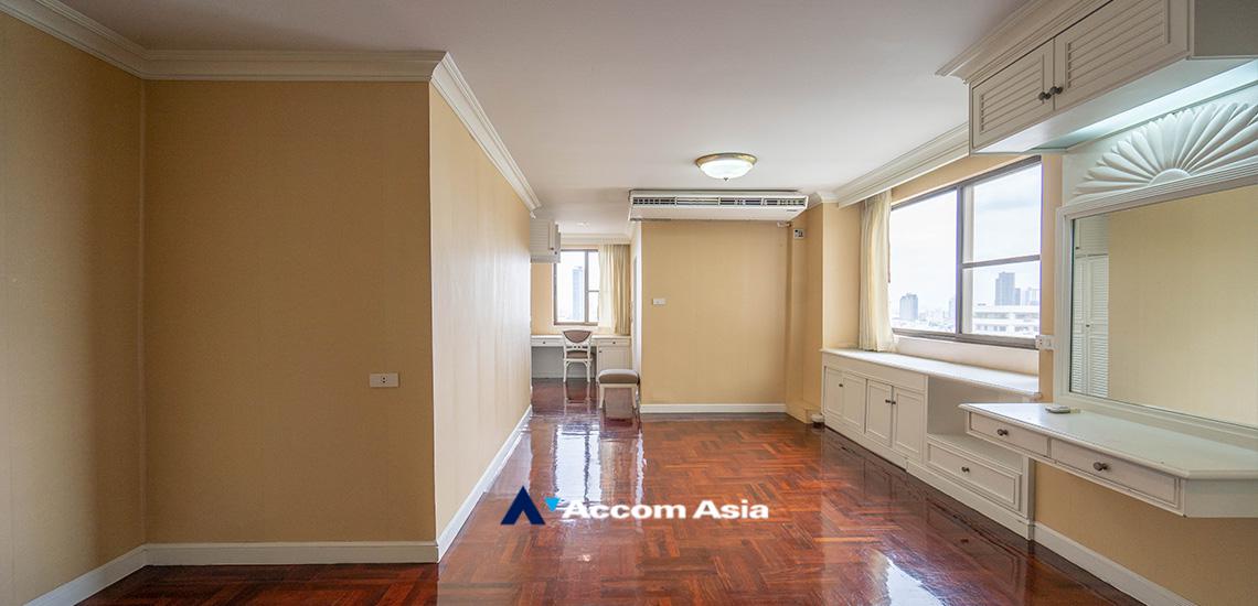 12  4 br Apartment For Rent in Sukhumvit ,Bangkok BTS Phrom Phong at Pet friendly - High rise Apartment in Phrom Phong AA12625