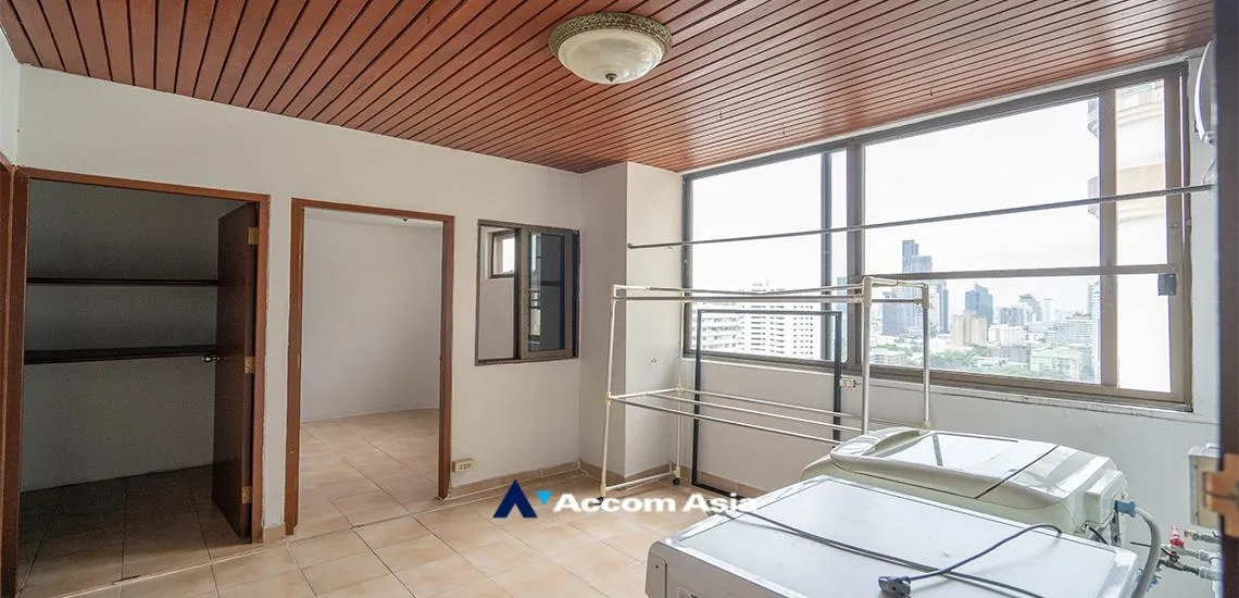 10  4 br Apartment For Rent in Sukhumvit ,Bangkok BTS Phrom Phong at Pet friendly - High rise Apartment in Phrom Phong AA12625