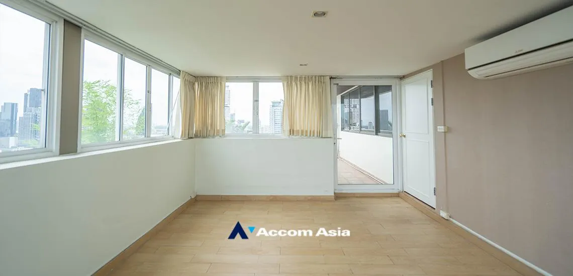 14  4 br Apartment For Rent in Sukhumvit ,Bangkok BTS Phrom Phong at Pet friendly - High rise Apartment in Phrom Phong AA12625