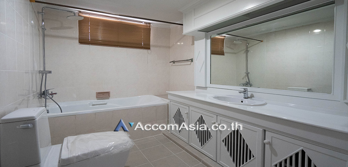 9  3 br Apartment For Rent in Sukhumvit ,Bangkok BTS Phrom Phong at Pet friendly - High rise Apartment in Phrom Phong AA12661