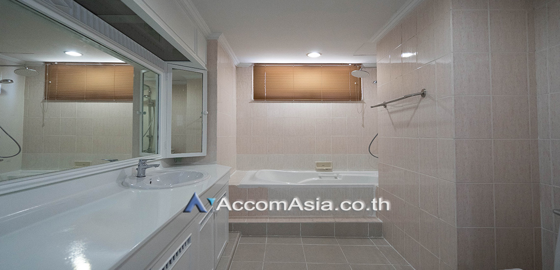 10  3 br Apartment For Rent in Sukhumvit ,Bangkok BTS Phrom Phong at Pet friendly - High rise Apartment in Phrom Phong AA12661