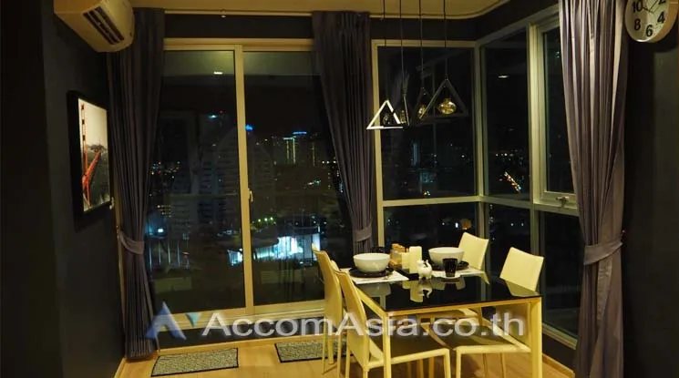 unit 1 Bedroom  Condominium For Rent in Sathorn, Bangkok  near BTS Saphan Taksin (AA12662)