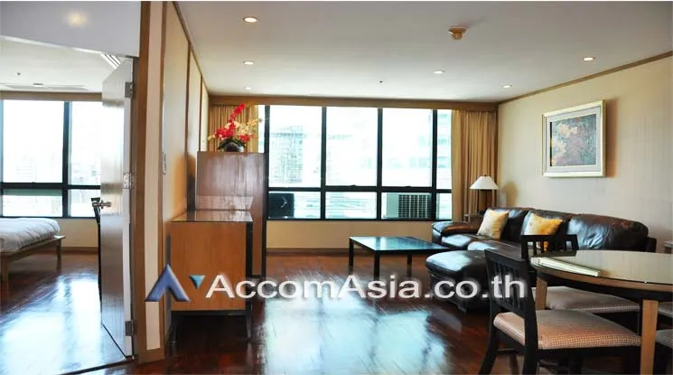 unit 1 Bedroom  Condominium For Rent in Ploenchit, Bangkok  near BTS Chitlom (AA12666)