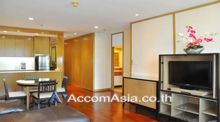 unit 1 Bedroom  Condominium For Rent in Ploenchit, Bangkok  near BTS Chitlom (AA12666)