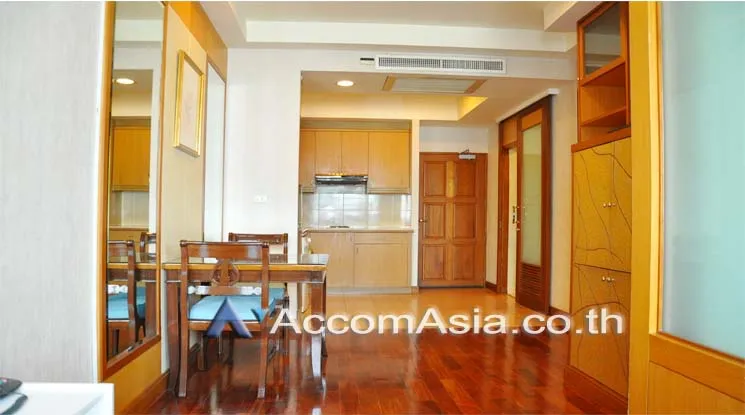 unit 1 Bedroom  Condominium For Rent in Ploenchit, Bangkok  near BTS Chitlom (AA12667)