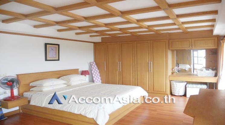 6  2 br Condominium For Sale in Pattaya ,Chon Buri  at SPECIAL CORNER UNIT - TOP FLOOR - SEA VIEWS AA12692