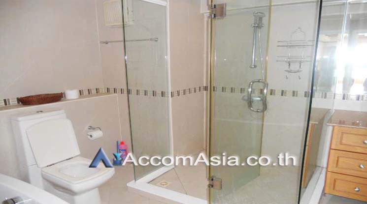 8  2 br Condominium For Sale in Pattaya ,Chon Buri  at SPECIAL CORNER UNIT - TOP FLOOR - SEA VIEWS AA12692