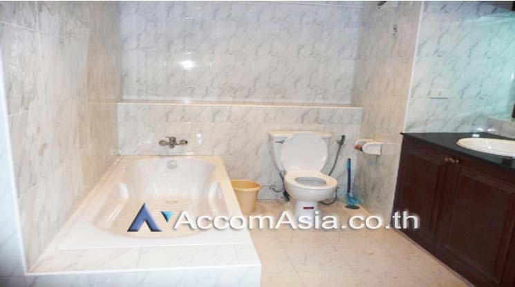 8  2 br Condominium For Sale in Pattaya ,Chon Buri  at SPECIAL CORNER UNIT - TOP FLOOR - SEA VIEWS AA12698