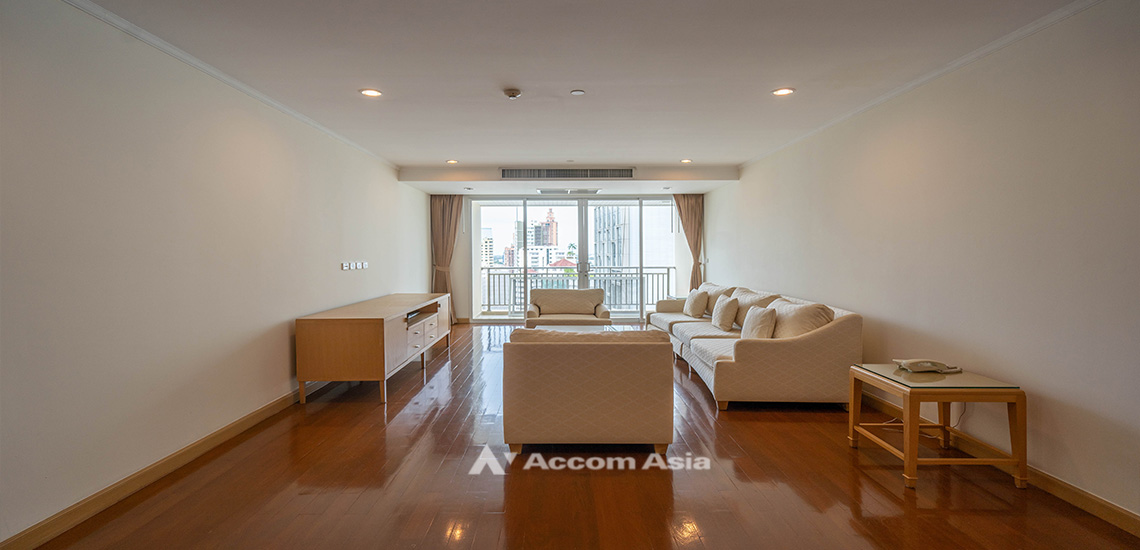  1  3 br Apartment For Rent in Sukhumvit ,Bangkok BTS Phrom Phong at Apartment with Top Facilities, Close to Emshere AA12700